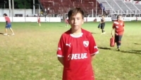 Fútbol: un niño tucumano, que juega en Juveniles, vendió sus botines para la colecta de Independiente