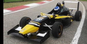 Juan Cruz Roca probó en la Fórmula 2.0 by Renault